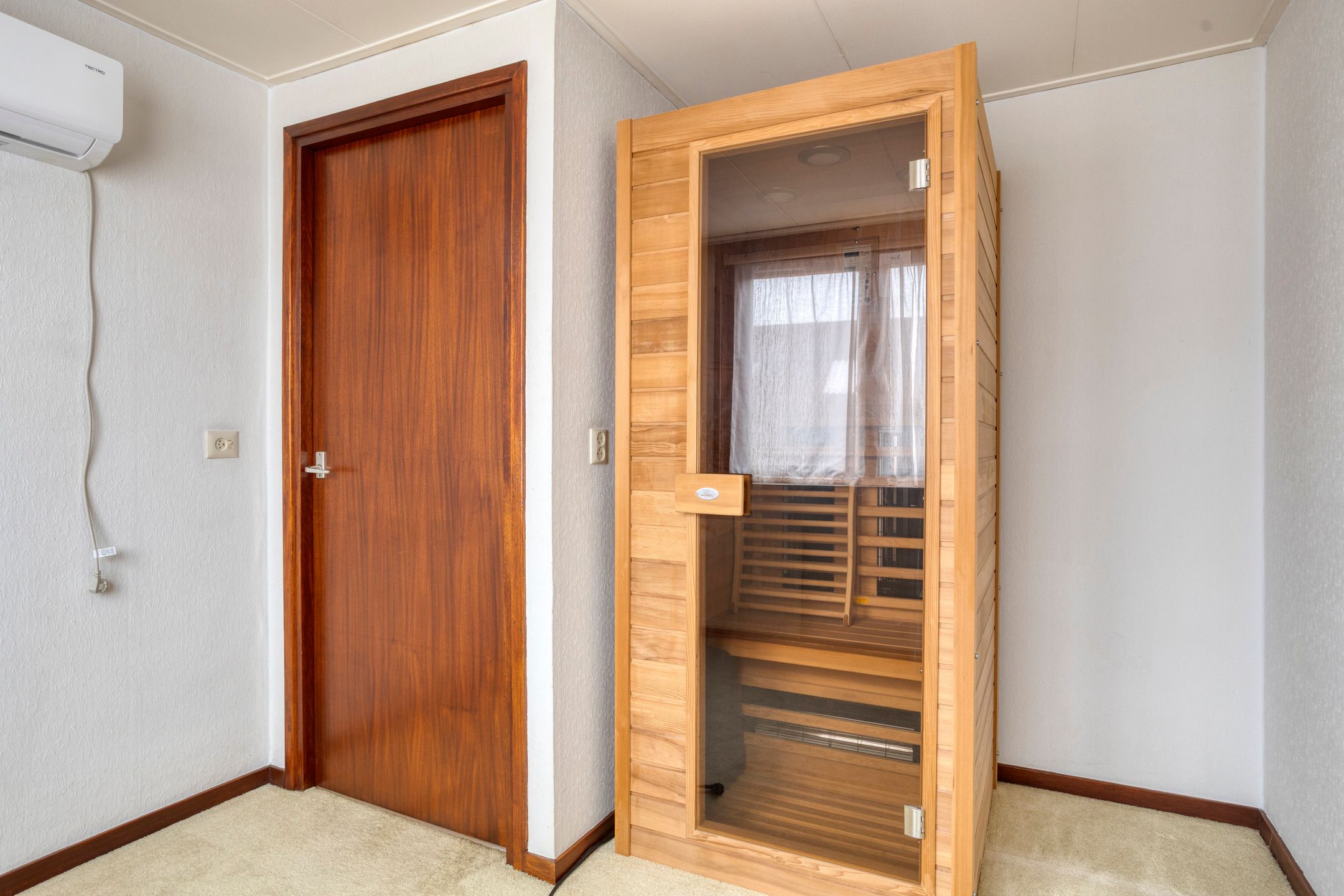 Foto 24 van van Randwijckstraat 9