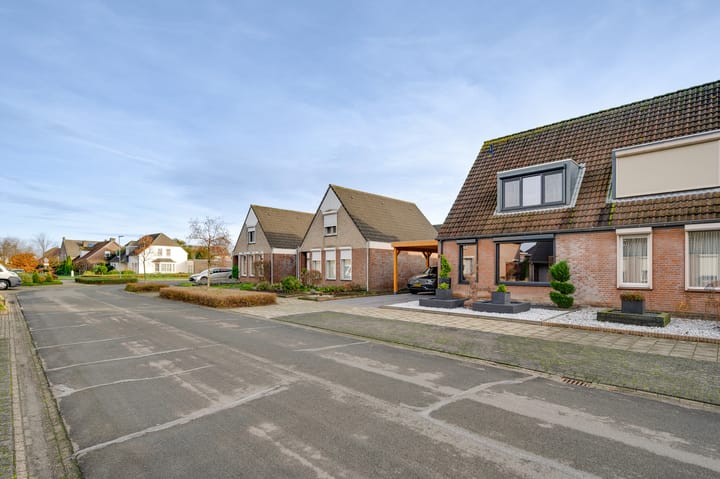 Photo 43 of Hinkert 41