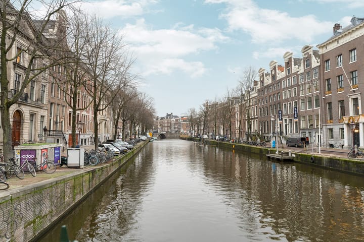 Photo 38 of Vijzelstraat 26-3