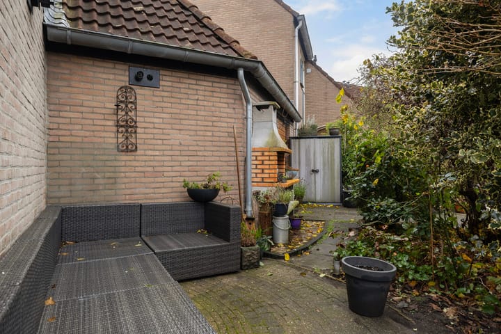 Photo 33 of Roordaburg 40