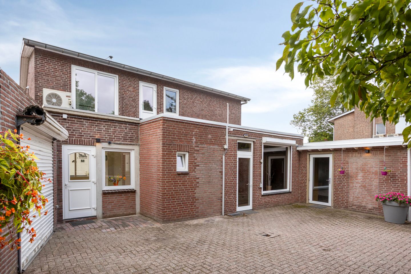Photo 19 of Hoofdstraat 33