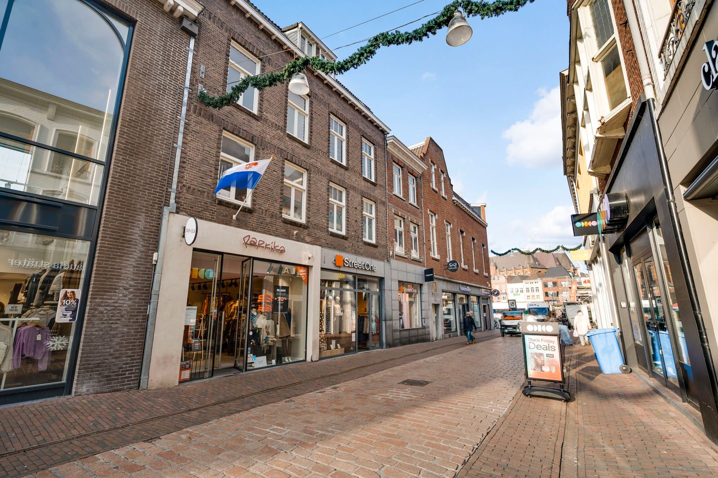 Bekijk foto 2 van Varkensmarkt 2