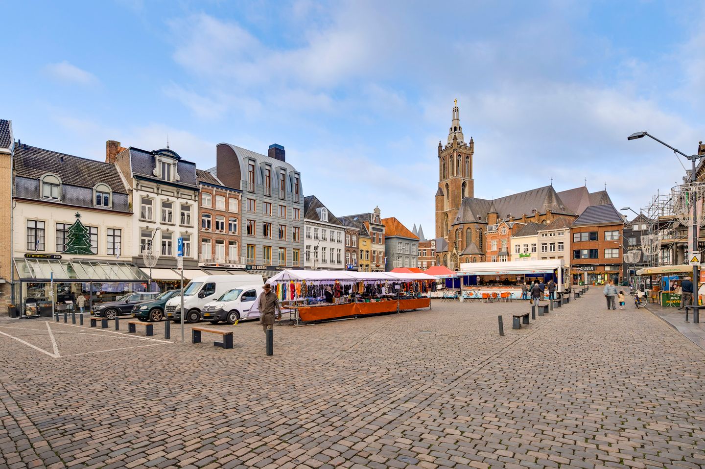 Bekijk foto 3 van Varkensmarkt 2