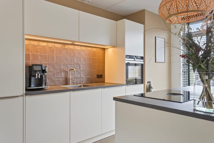 Photo 4 of Diabellistraat 45