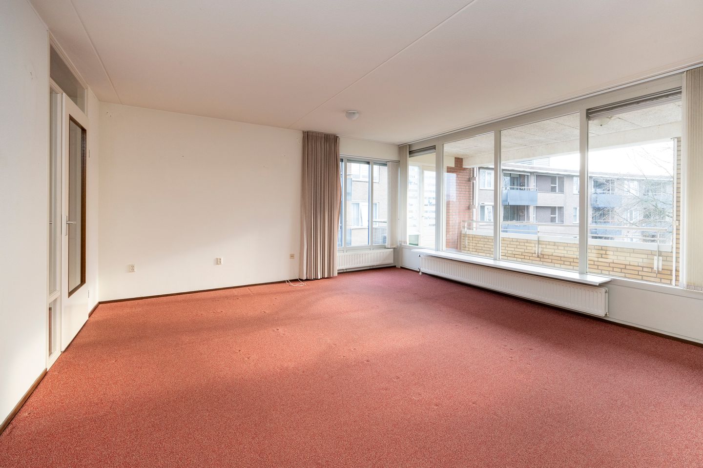 Foto 5 van Bernstein 76