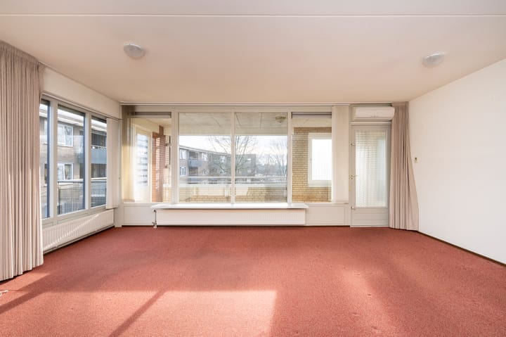 Foto 6 van Bernstein 76