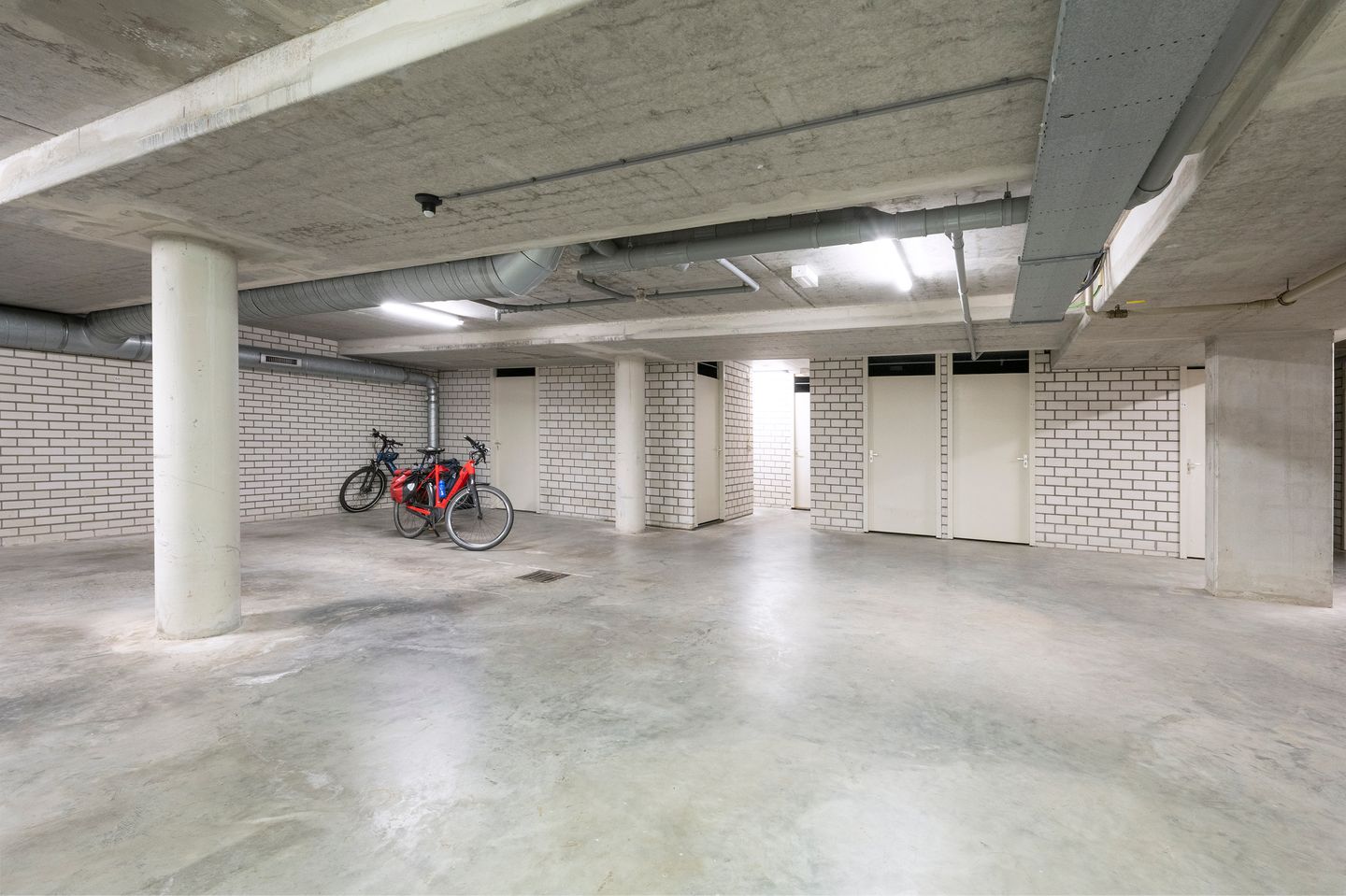 Foto 19 van Bernstein 76