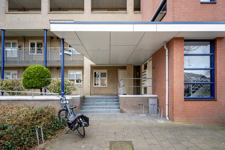 Foto 20 van Bernstein 76