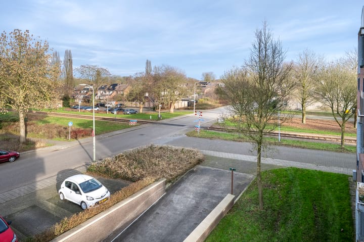 Foto 26 van Bernstein 76