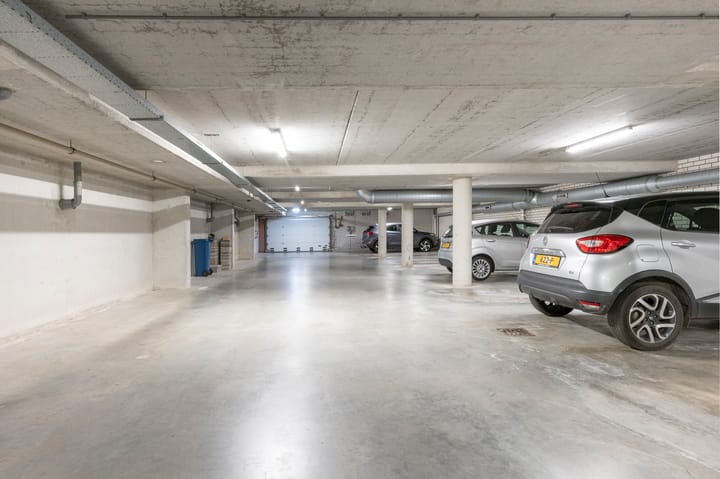 Foto 18 van Bernstein 76