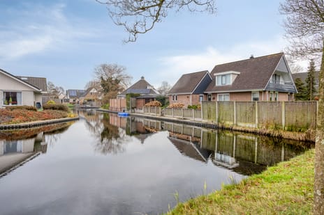 Warring 21 secondary image