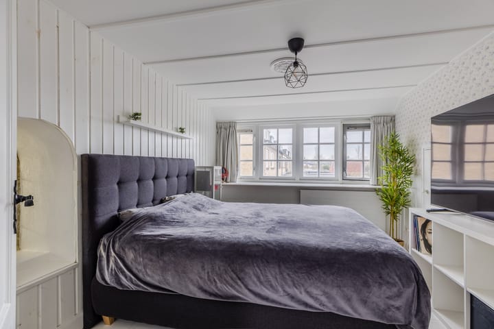 Foto 44 van Warmoezierslaan 32