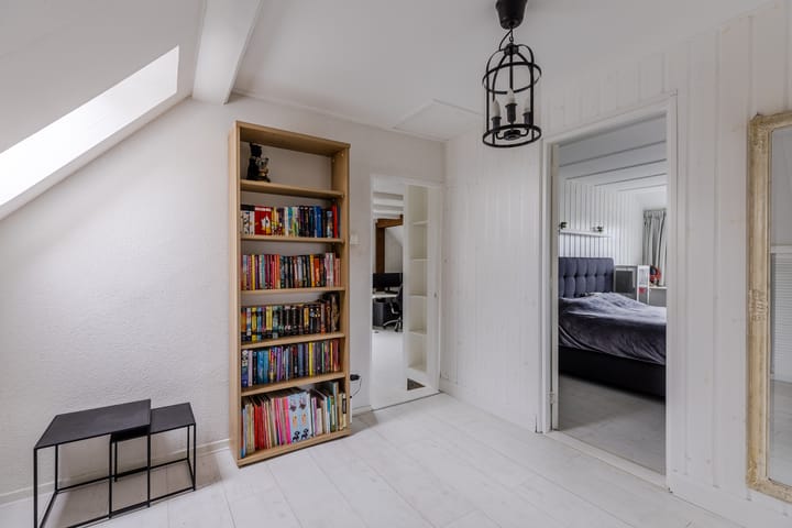 Foto 49 van Warmoezierslaan 32