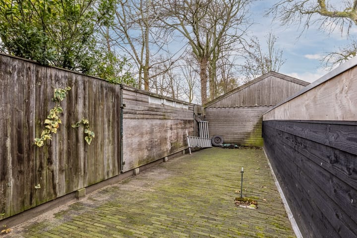 Foto 64 van Warmoezierslaan 32