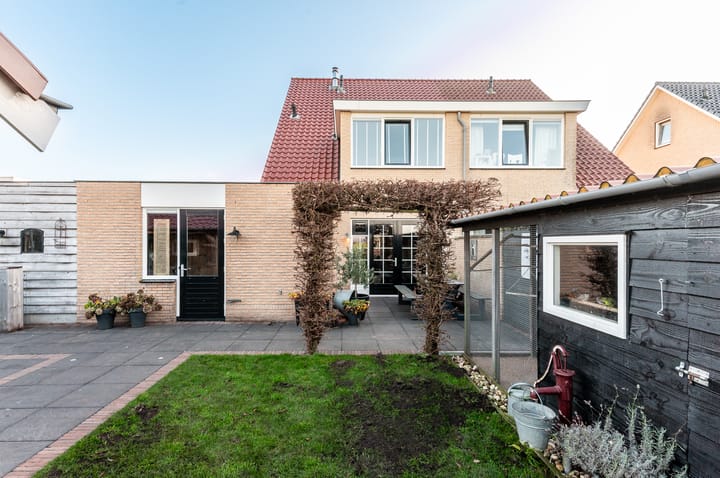 Photo 7 of Dokter Bruinsweg 18