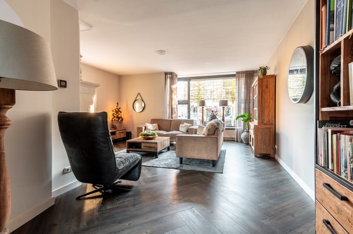 Photo 12 of Dokter Bruinsweg 18