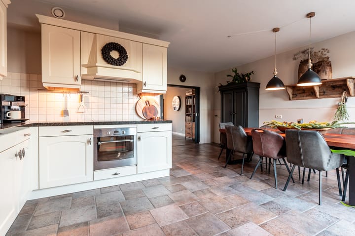 Photo 19 of Dokter Bruinsweg 18