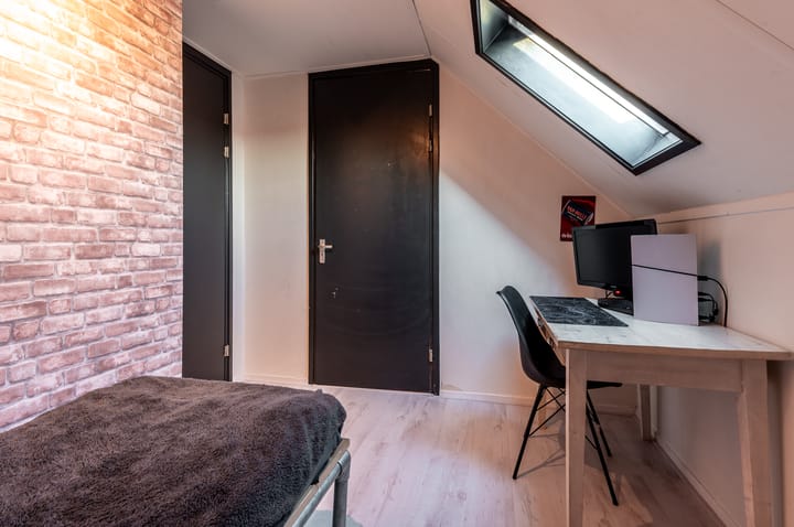 Photo 38 of Dokter Bruinsweg 18