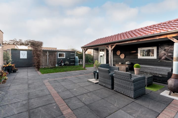 Photo 45 of Dokter Bruinsweg 18