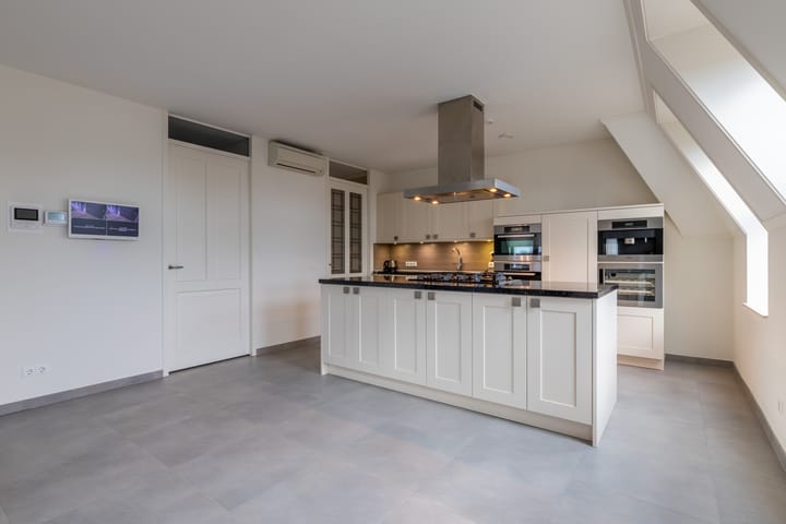 Photo 9 of Sterrebosstraat 48