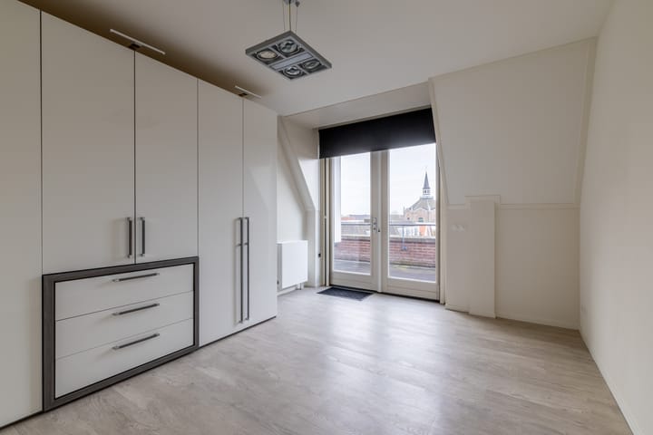 Photo 23 of Sterrebosstraat 48