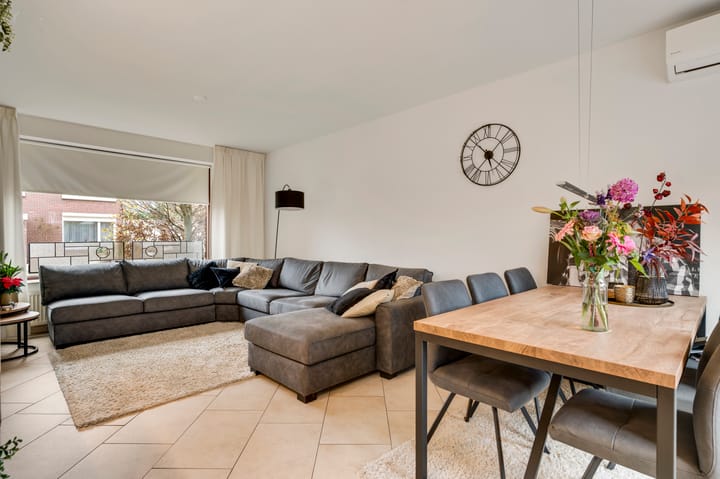 Foto 11 van Oeverzicht 9