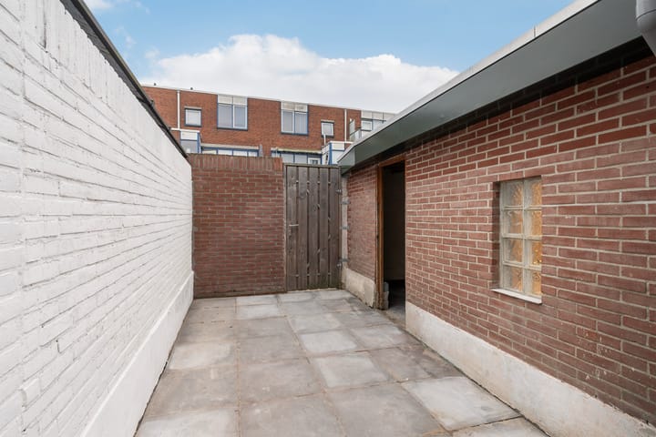 Photo 18 of Prins Hendrikstraat 20