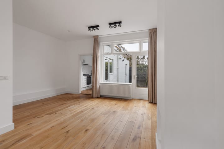 Foto 7 van Maanstraat 12