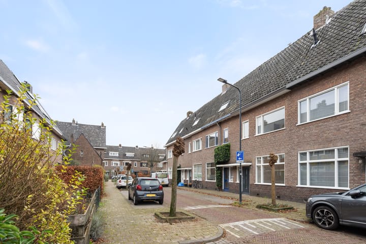 Foto 32 van Maanstraat 12