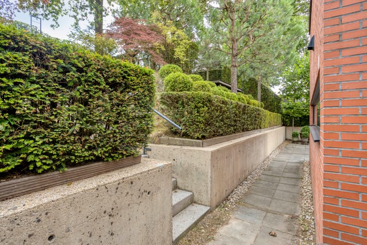 Photo 36 of Parmentierstraat 21