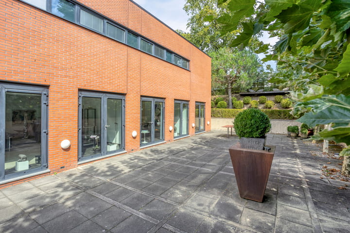 Photo 38 of Parmentierstraat 21