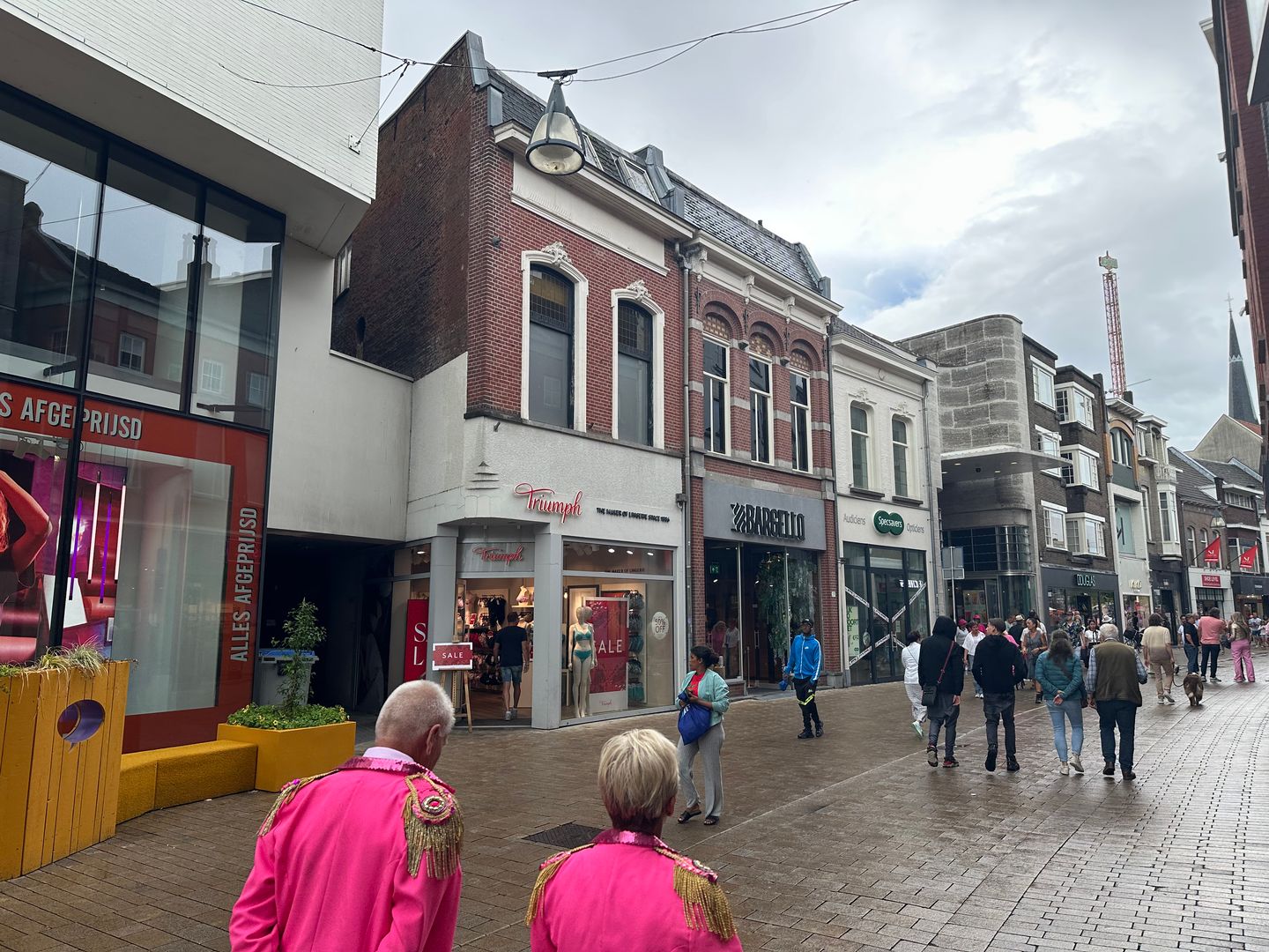 View photo 2 of Heuvelstraat 31