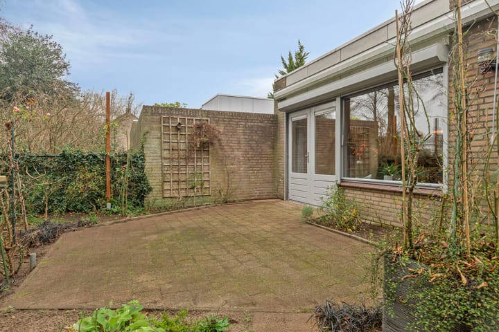 Foto 4 van Van Limburg Stirumstraat 3