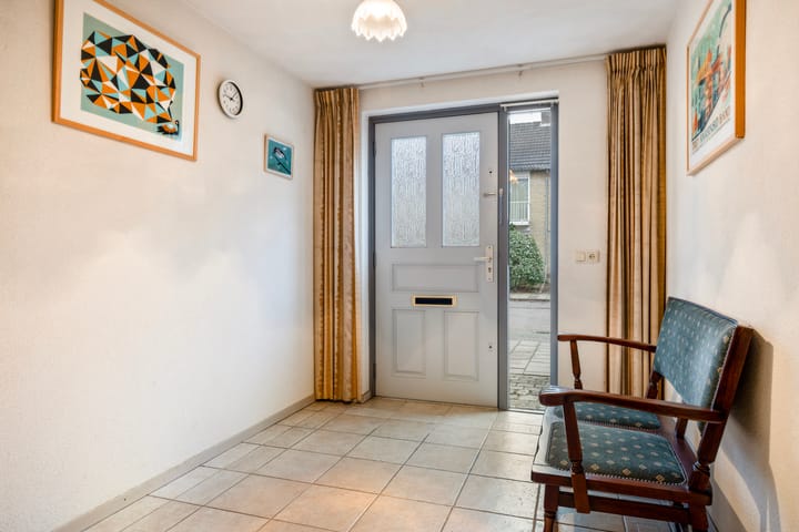 Foto 7 van Van Limburg Stirumstraat 3