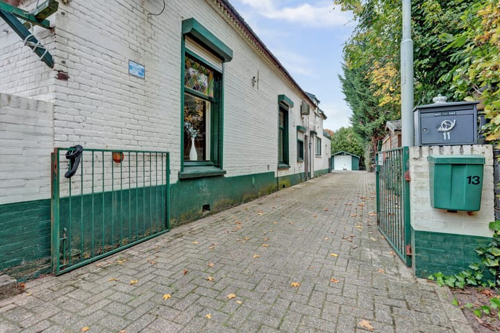 Photo 17 of Heumenseweg 11