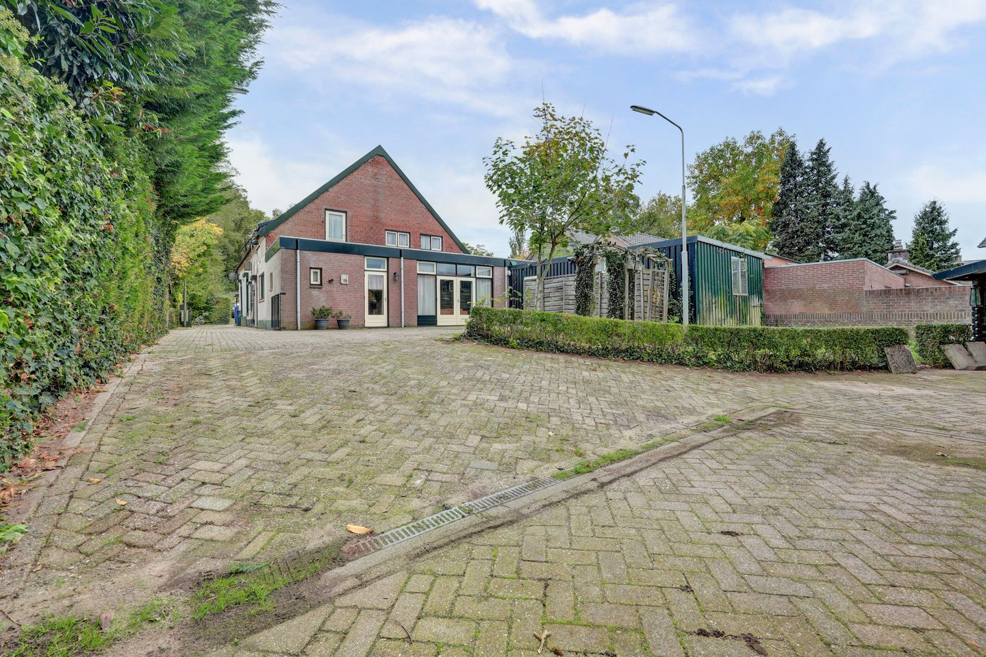 Photo 34 of Heumenseweg 11