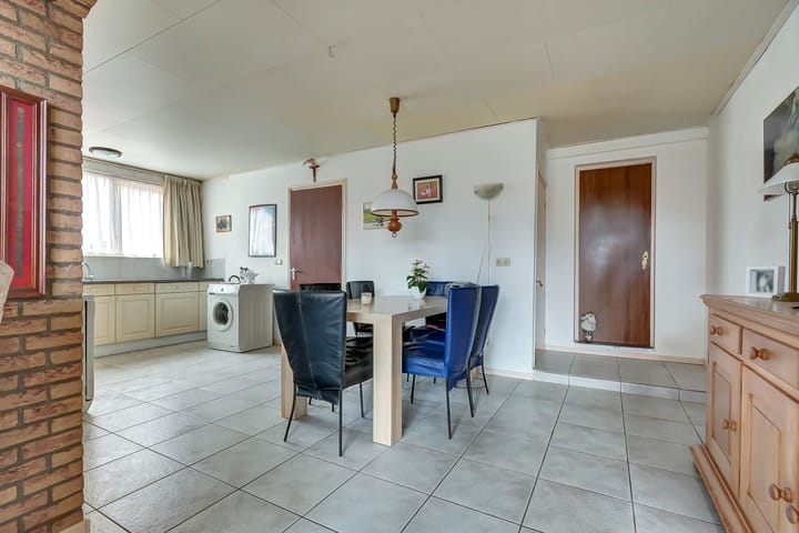 Photo 37 of Heumenseweg 11