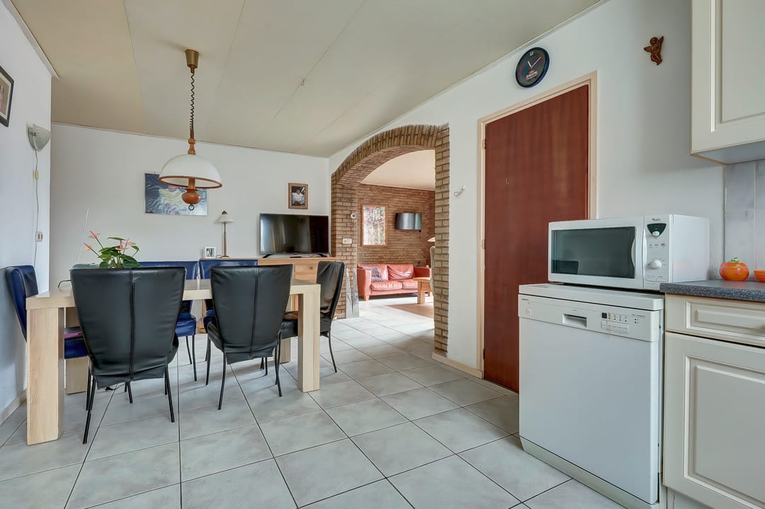 Photo 38 of Heumenseweg 11