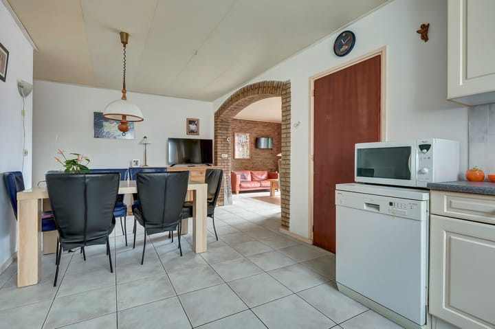 Photo 38 of Heumenseweg 11