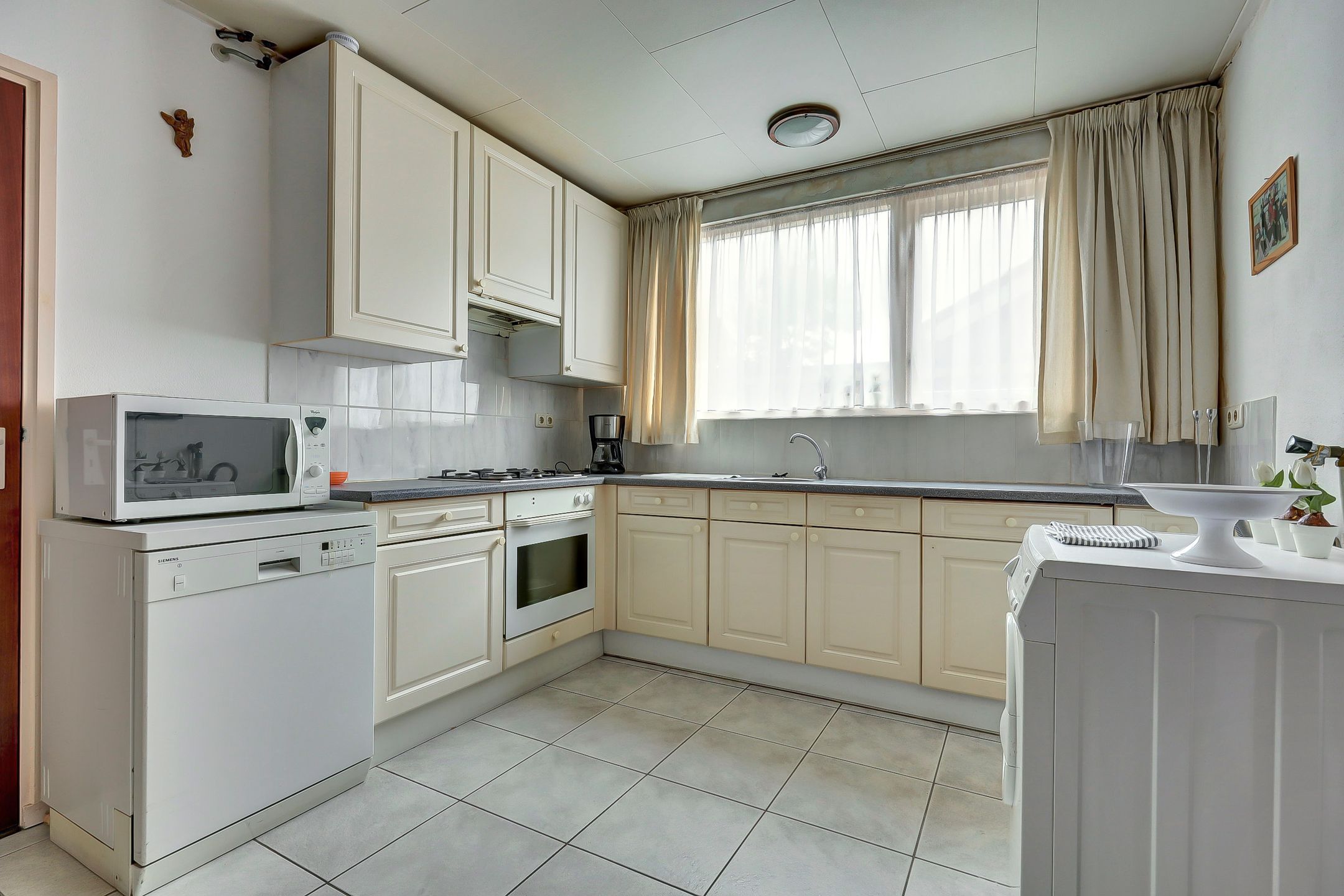 Photo 39 of Heumenseweg 11