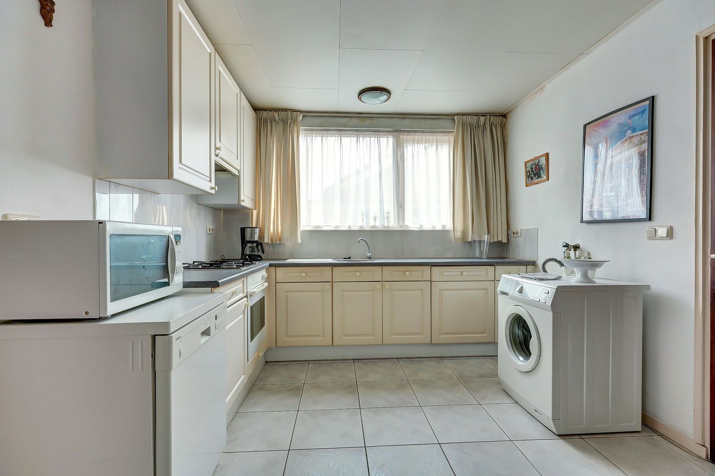 Photo 40 of Heumenseweg 11