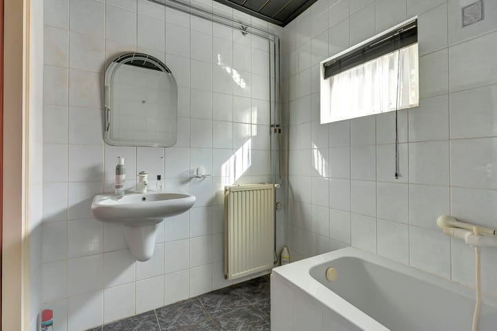 Photo 44 of Heumenseweg 11