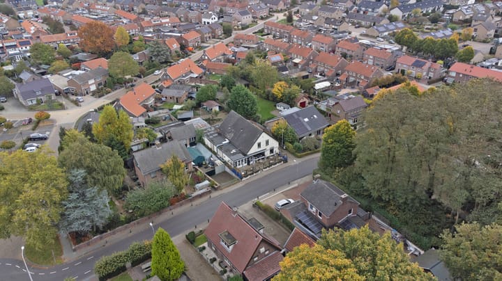 Photo 63 of Heumenseweg 11