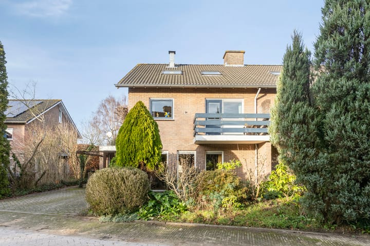 Photo 5 of Van Lidth de Jeudelaan 17