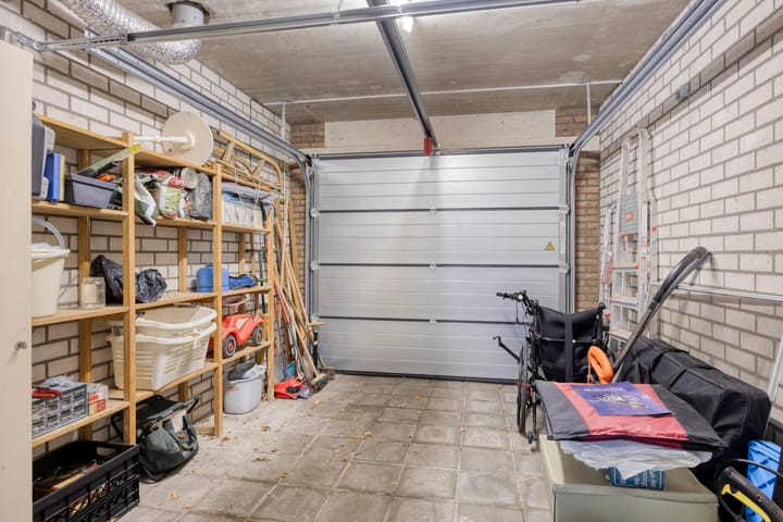 Photo 19 of Van Lidth de Jeudelaan 17