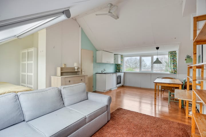 Photo 33 of Van Lidth de Jeudelaan 17