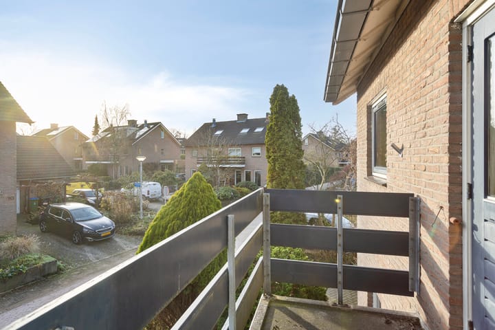 Photo 41 of Van Lidth de Jeudelaan 17