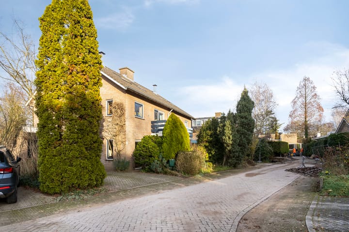 Photo 44 of Van Lidth de Jeudelaan 17