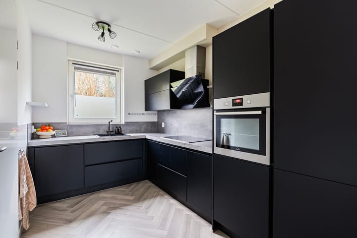 Photo 8 of Spoetnikstraat 13