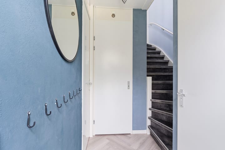 Photo 11 of Spoetnikstraat 13